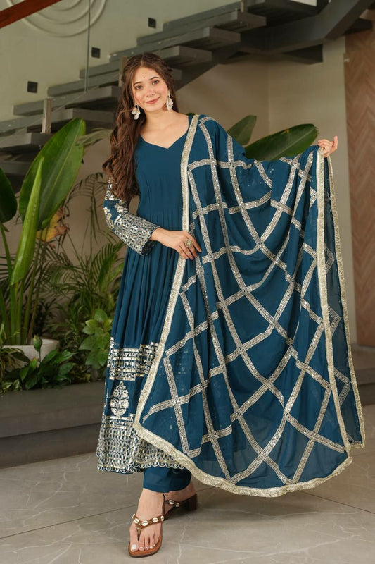 New Styles Pattern Stitch Fancy Gown With Dupatta Set For Wedding& Festive Special