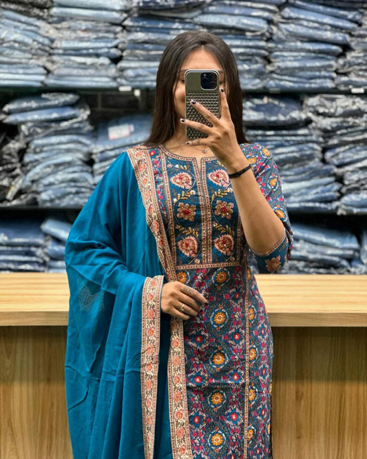 Featuring beautiful Heavy Suit Set which is beautifully decorated with intricate hand embroidery