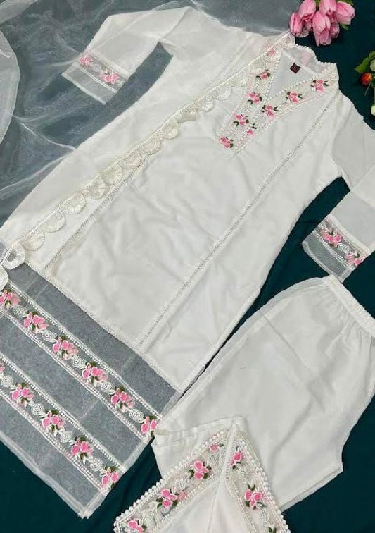 heavy Maslin cotton with embroidery work kurti set for women