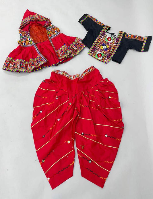 Extremely classy, shop this *Dhoti, Blouse, Kedia with Cap