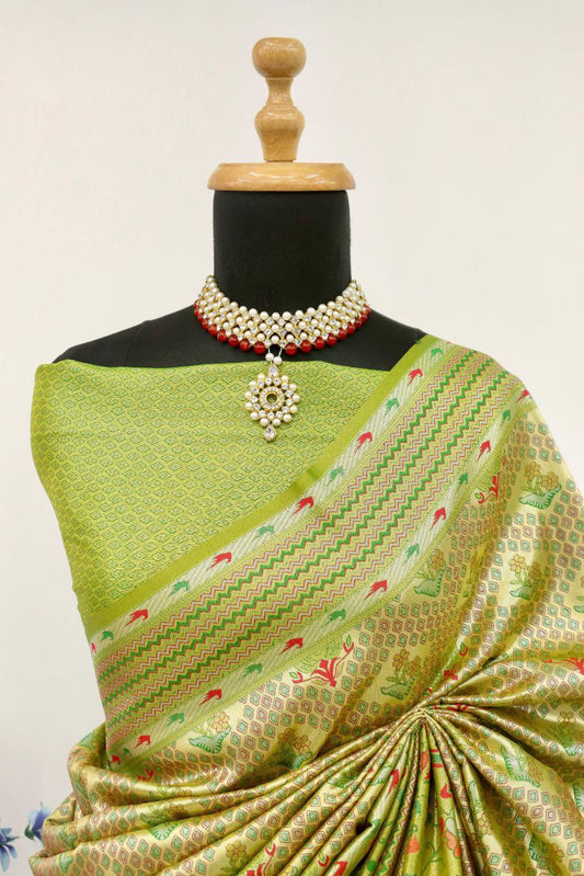 Pure Luxury Banarasi Silk with intricate Pure Zari Weaving