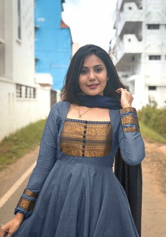 This top made from chanderi cotton with Jacquard weaving zari border And Chanderi Duppatta with lace border