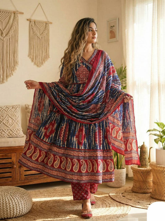 Flaired block Print stright Suit With EMBROIDERY HANDWORK Hilighting on your neck Beutiful Full length DUPPTA Stright pent Beutiful DUPPTA FULL 3 PIECE SET