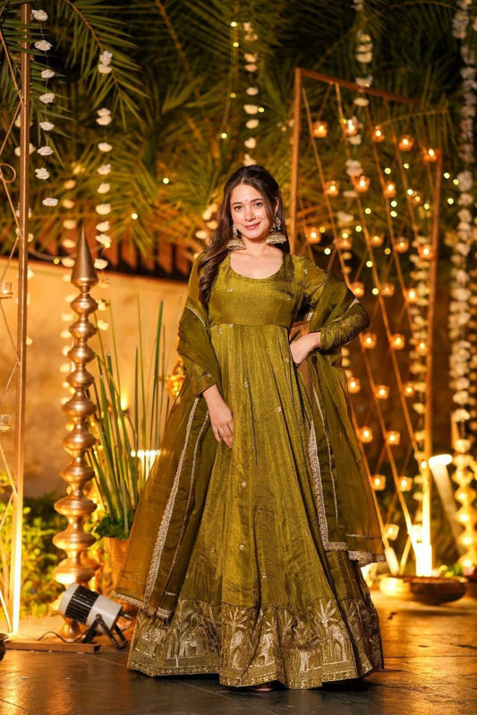 Heavy Crunchy Silk With 5mm Sequence And Embroidery Work Gown