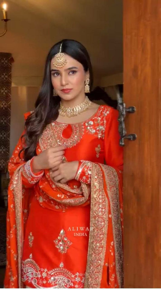 Sarara And Kurti