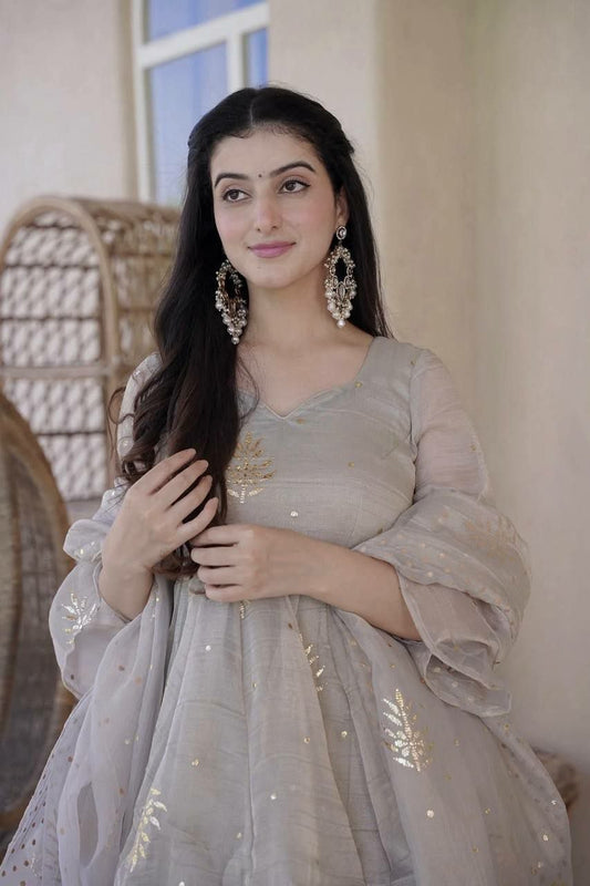 Sarara And Kurti