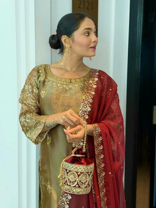 Pent And Kurti