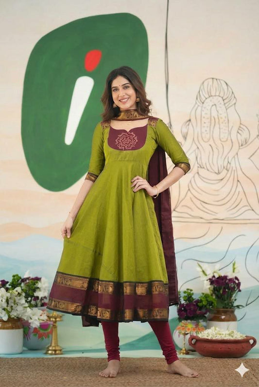 Roman And Bottam Side Jacquard Silk Lesss
