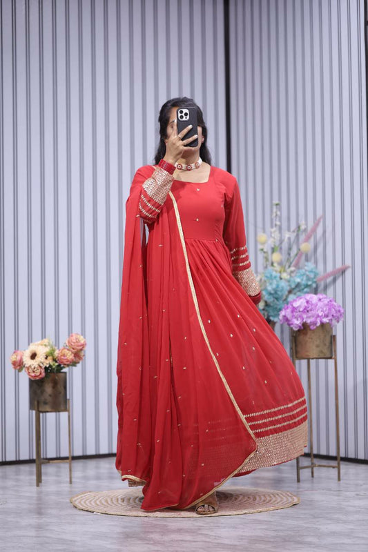 ĐĚSIGNER PARTY WEAR LOOK GOWN WITH PANT AND EMBRODARY WORK FABRICS GOWN IN PINK