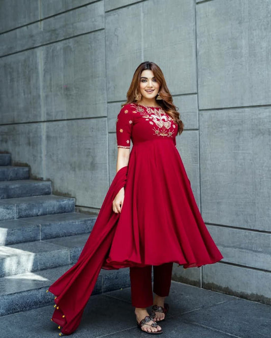 Roman Simmer Silk With Fency Neck With Elastic Pent Type Gown