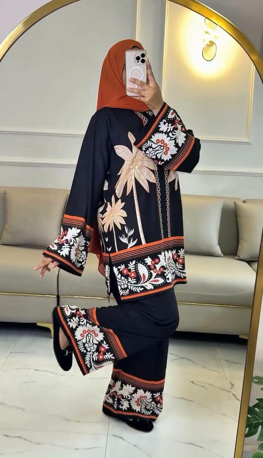 HEAVY NATURAL CREPE WITH ATTRACTIVE & BEUTYFUL DIGITAL PRINT WORK SUIT