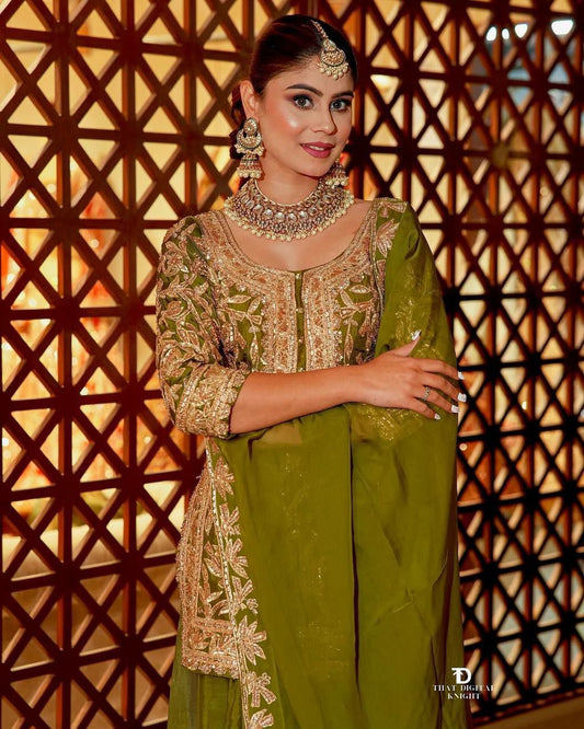 HAVY CHINON SILK AND HAVY EMBROIDERY WORK WITH MICRO COTAN AND FOUR SAID LACE WORK BOTTAM DRESS