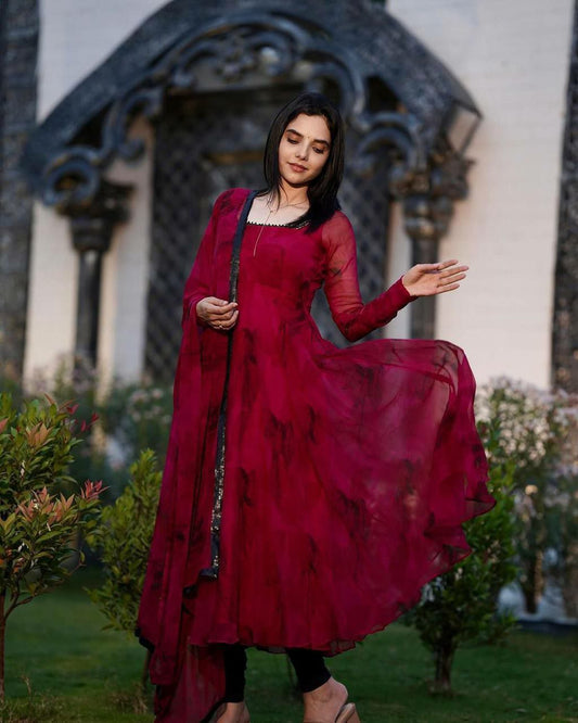 blossom in style with this flirty floral Grorgett anarkali