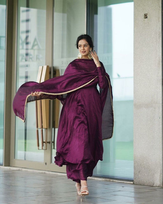 PREMIUM &amp; LUXURIOUS DESIGNER READYMADE ALIA CUT ANARKALI SUIT COLLECTIONS
