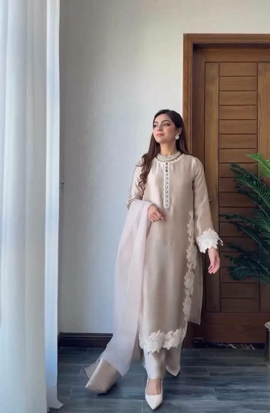 HEAVY NATURAL SILK AND EMBROIDRY WORK WITH HEAVY PERAL MOTI HAND WORK AND HEAVY SOFT NET DUPATTA PALAZZO DRESS