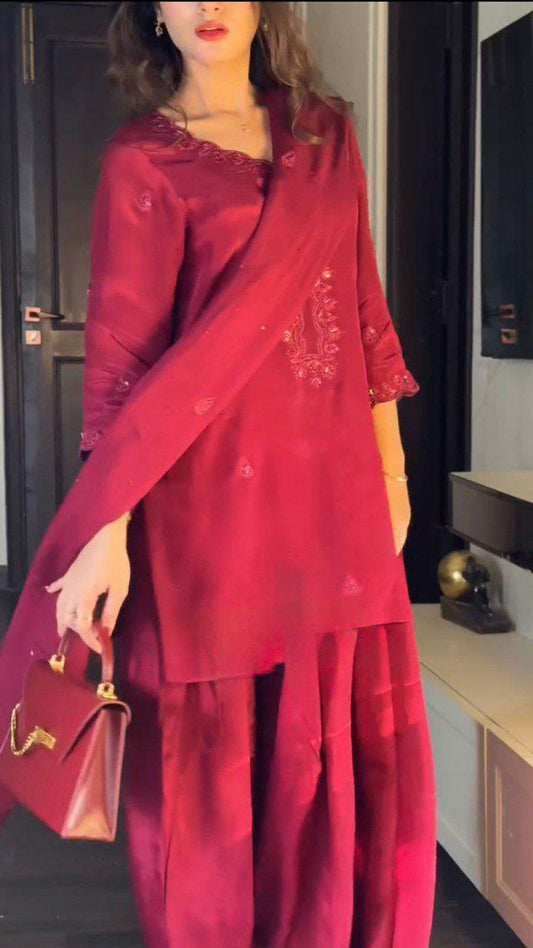 Chinon Silk With Micro Inner And Thread With Sequence Work With Elastic Salwar Suit
