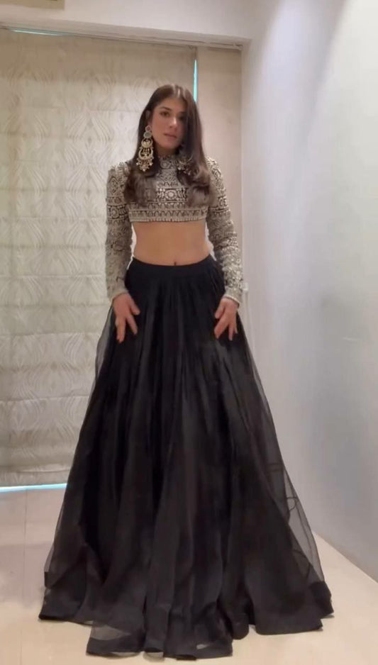 Tabby Organza With Thread & Sequence Detailing And Grand 4 Meter Flair Lehenga Choli