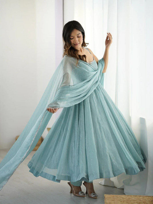 Crunch Silk With Micro Inner With Hot Fixing And Four Side Lace Border With Elastic Pent Type Gown