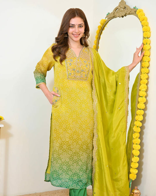 PURE GORGEOUS PREMIUM EMBROIDERY JARI WORKS   In comes with a pure  cotton Lining