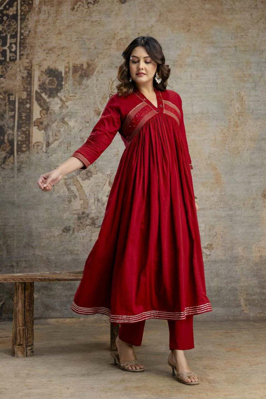 Featuring Beautiful Suit Sets in Pure Cotton 60 60 Suit Set Top pent with duppta with Fully Handwork Nack , it is beautifully decorated desgins prints and hand Buti Work  Nack