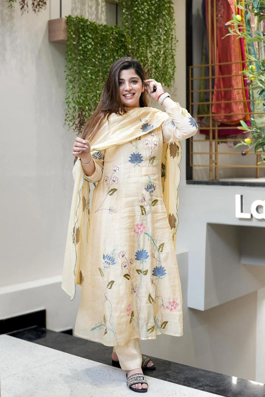This Pair made  Chanderi Cotton With Attractive Goergeous Embroidered Work And chanderi Duptta