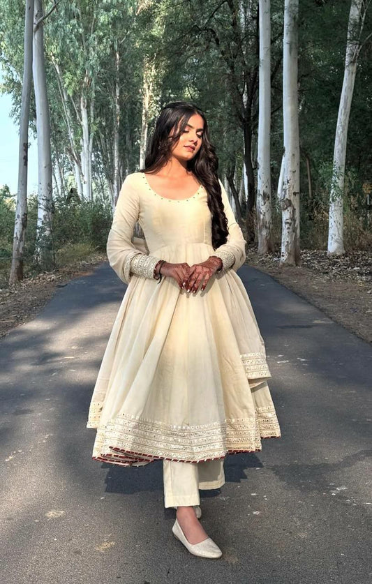 Heavy Embroidery And Sequence With Thread Work With Lace Border