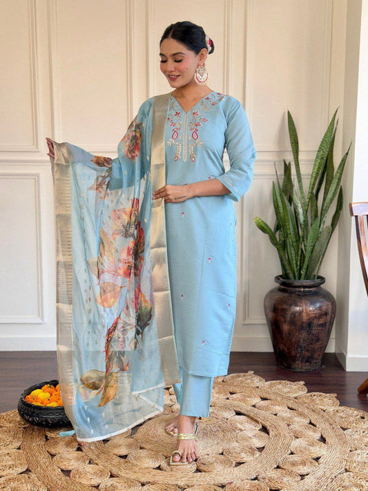 Designer Kurta Suit set On heavy Viscose fabric with Inner kurtis