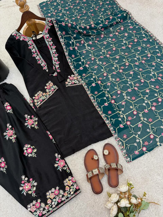 Sophisticated Black Crepe Kurta Set with Teal Organza Dupatta & Mukaish work