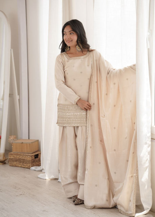 Patiyala And Kurti Set