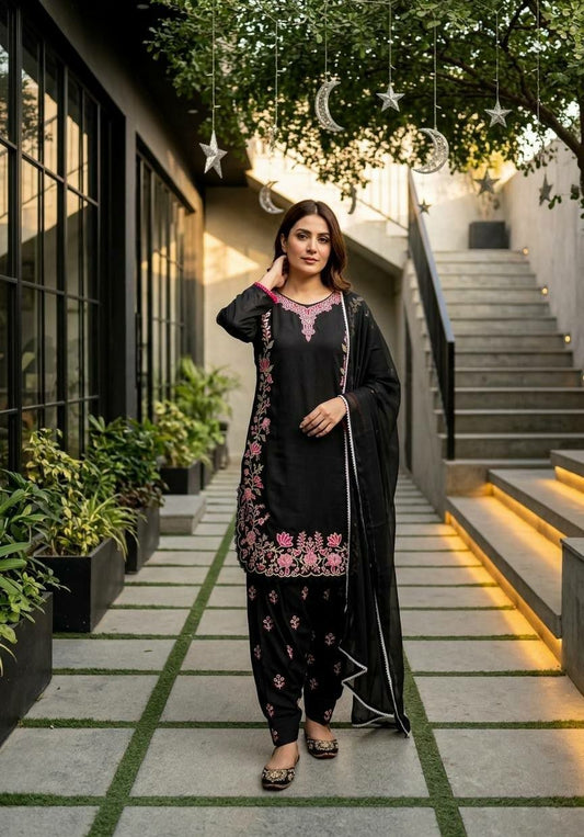 Kurti And Patiyala