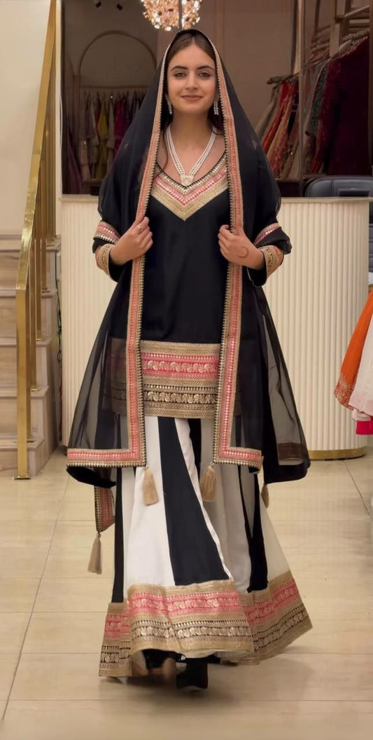 Sarara And Kurti