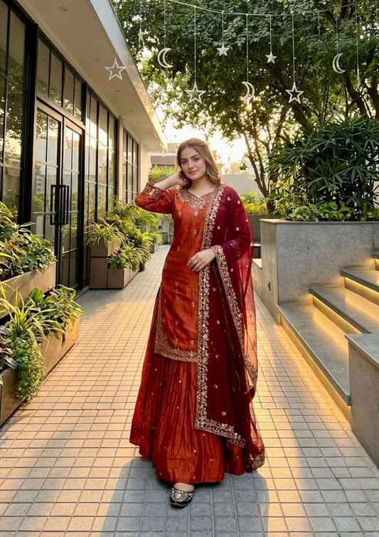 Sarara And Kurti