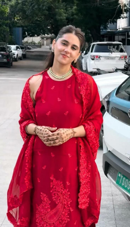 Pent And Kurti