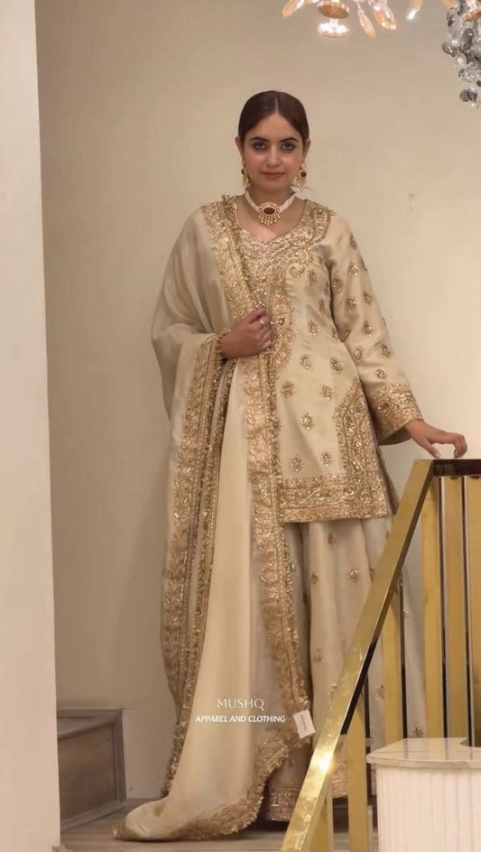 Sarara And Kurti