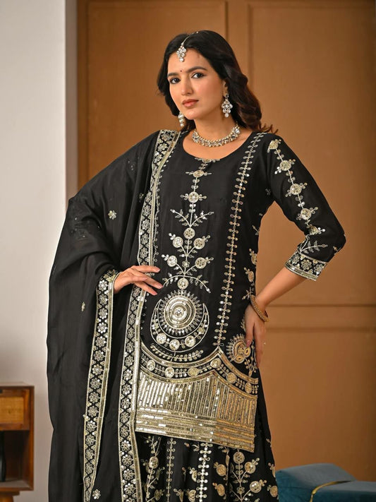 Sarara And Kurti