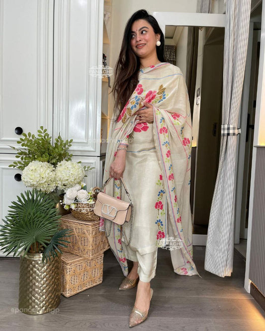 It comes with pure cottton lining Fabric Muslin
