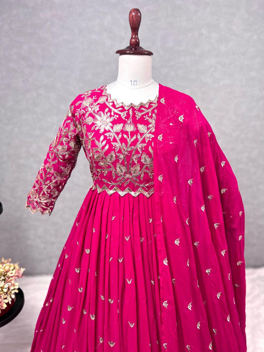 New Embroidered Designer Gown For Wedding For Women With New Stylish Wear
