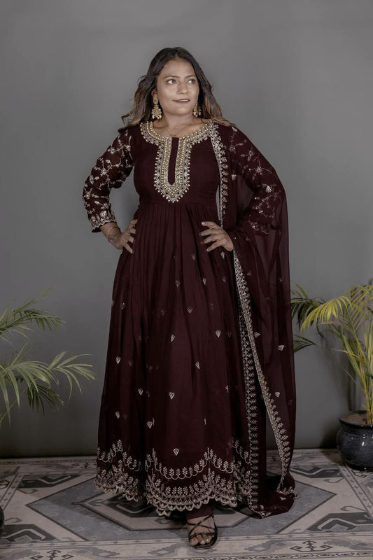 3 PIECE GOWN WITH BEAUTIFUL DUPATTA AND BOTTOM FABRICS DETAIL GOWN